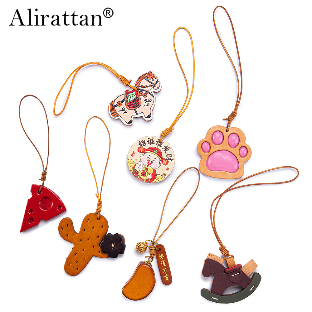 Travel.Accessories News - Alirattan 2025 Liontin Tas Buatan Tangan